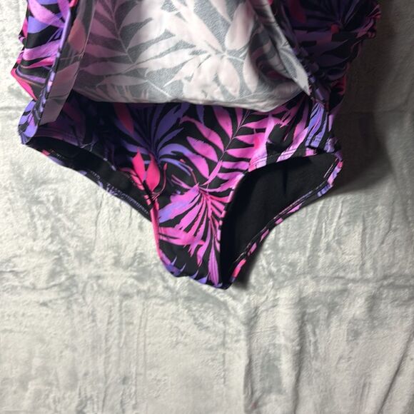 Kim Gravel Swimsuits for All Pinks Floral Ruched One Piece Swimsuit Size 16 - Picture 5 of 9